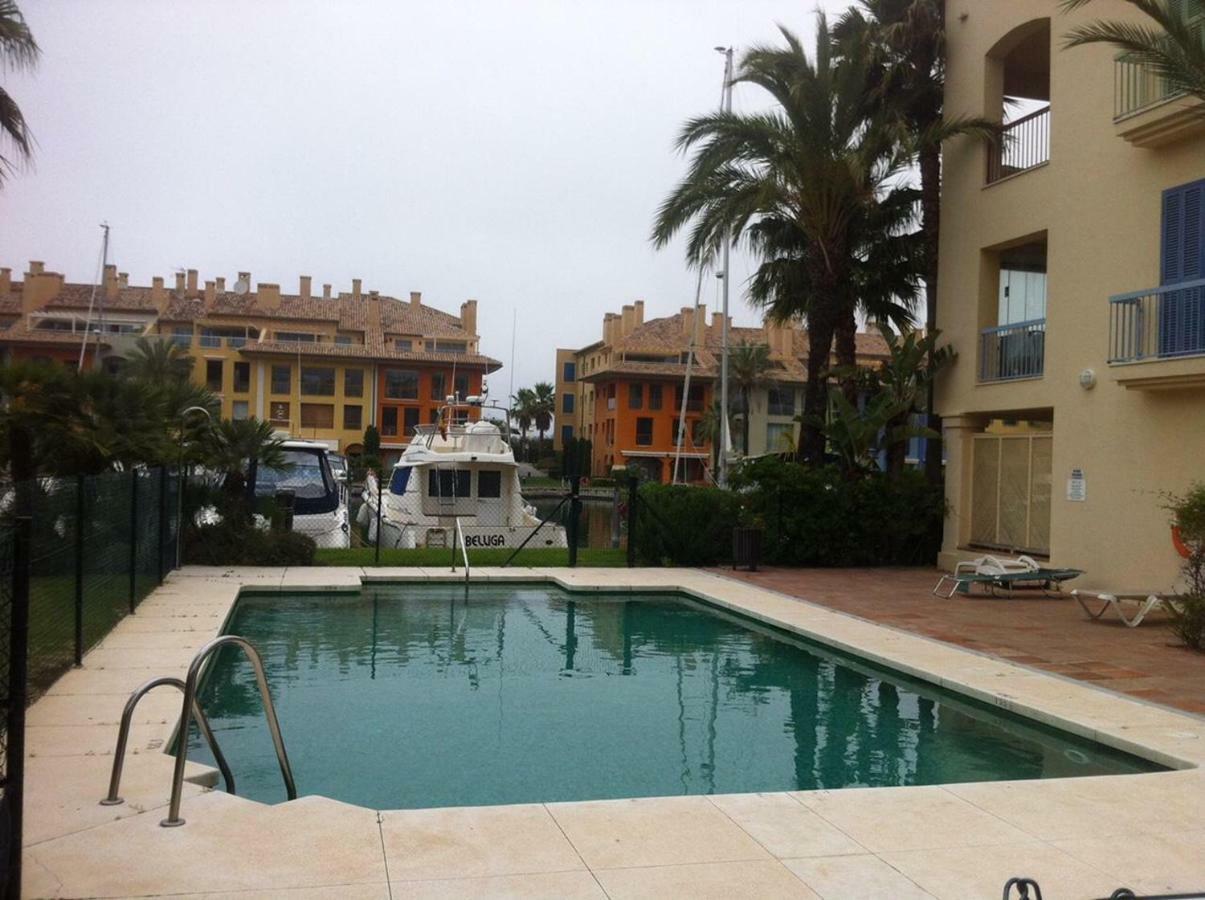 Apartamento Con Piscina ,Playa Con Vistas Panoramicas En La Marina De Sotogrande ซานโรเก ภายนอก รูปภาพ